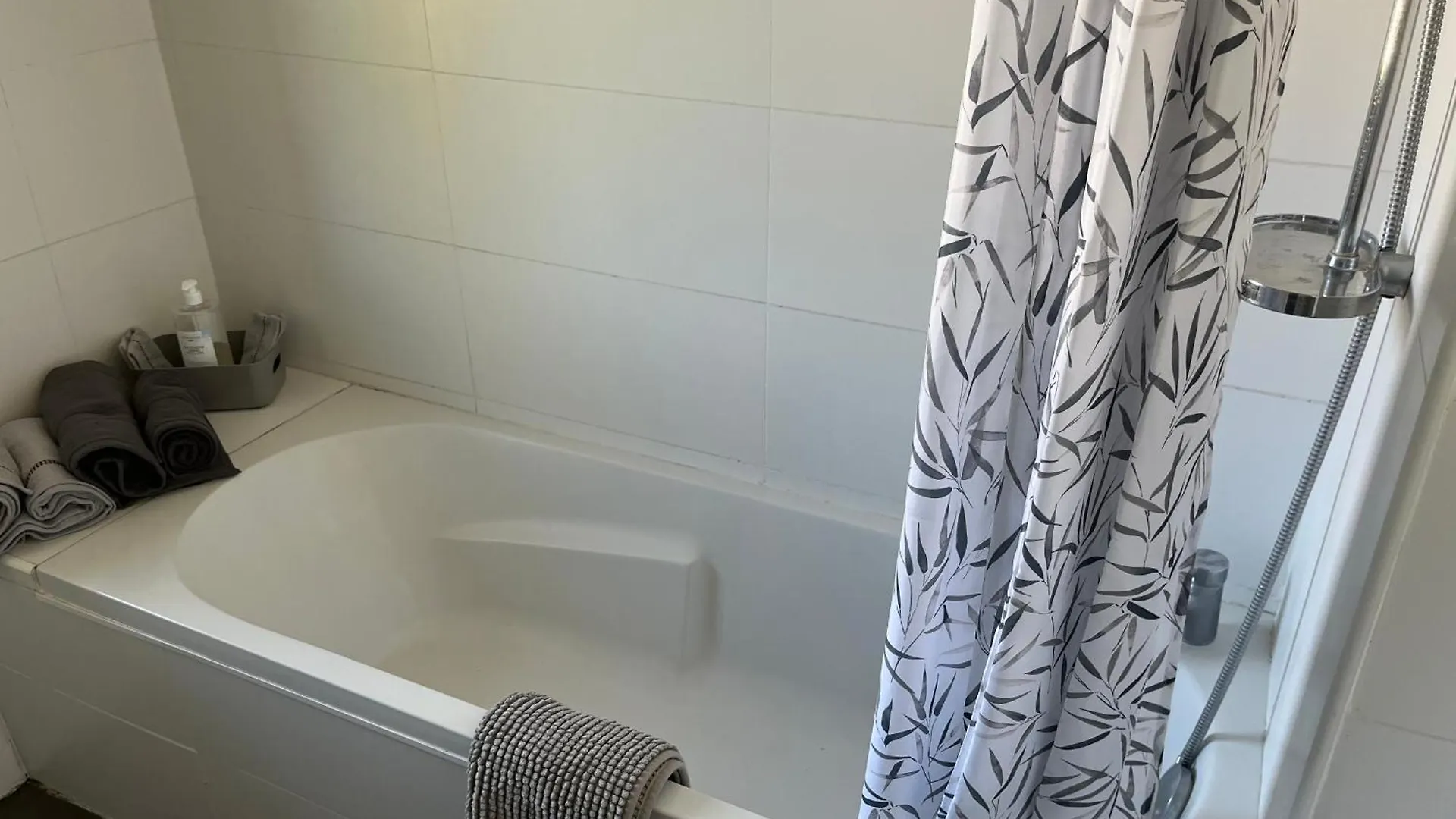 Confortable Appartement Au Coeur De Ville A Deux Pas Du Lac Annecy 0*,  France